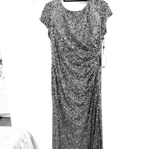 NWT Adrianna Papell Long Gray Sequin Dress Size 16